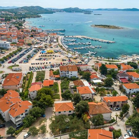 Apartmani Vilma Pakoštane Exteriér fotografie